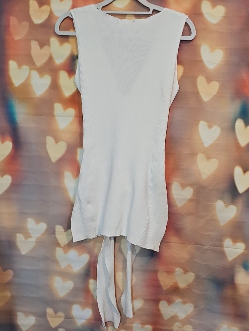 PattyBoutik White Sleeveless V-Neck Tie-Waist Tank Top - Picture 6 of 12